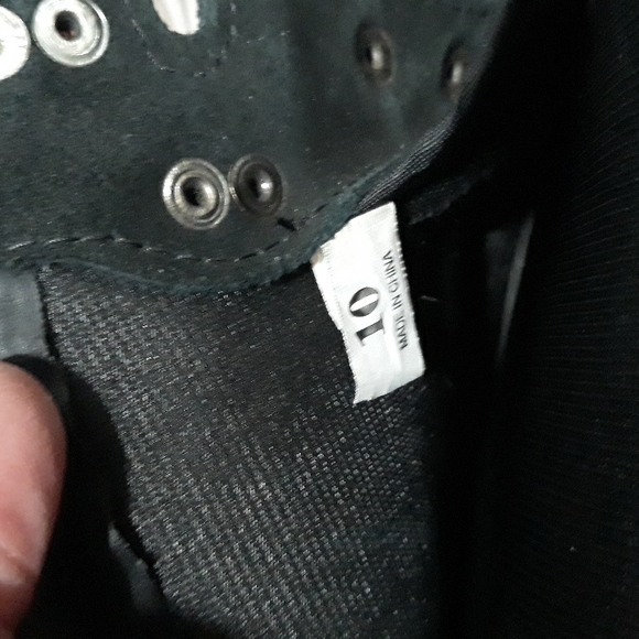 Ranger black rubber and suede snow boots w removable lining. Size 10 - Picture 4 of 10